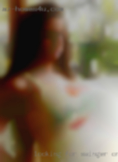 Looking for fun  and swinger orgasmic sex experiences.